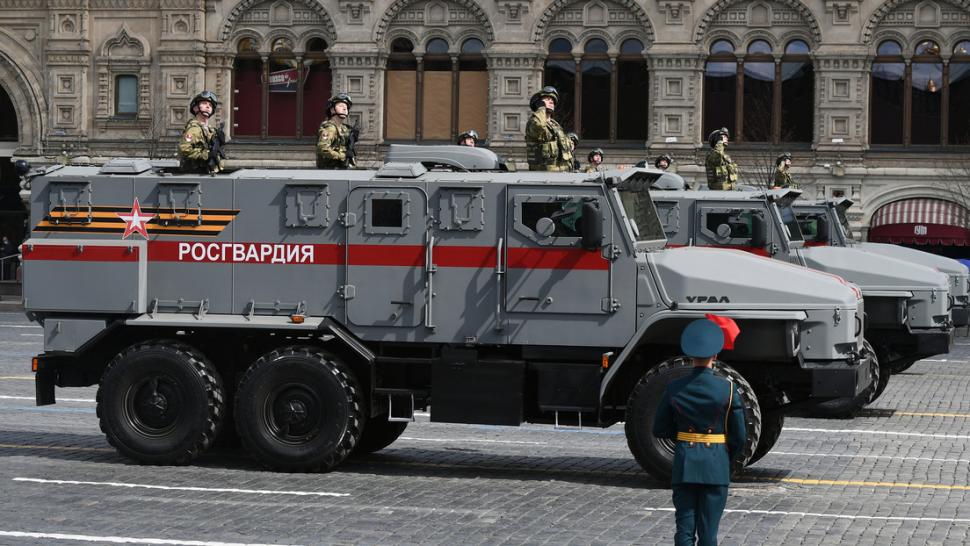 La Guardia Nacional rusa se arma con una nueva pistola Lébedev MPL El