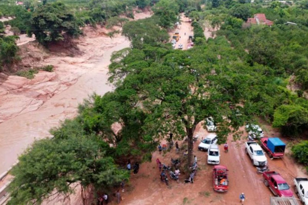 Desastres Naturales en Bolivia: Lluvias Causan Muertos y Damnificados