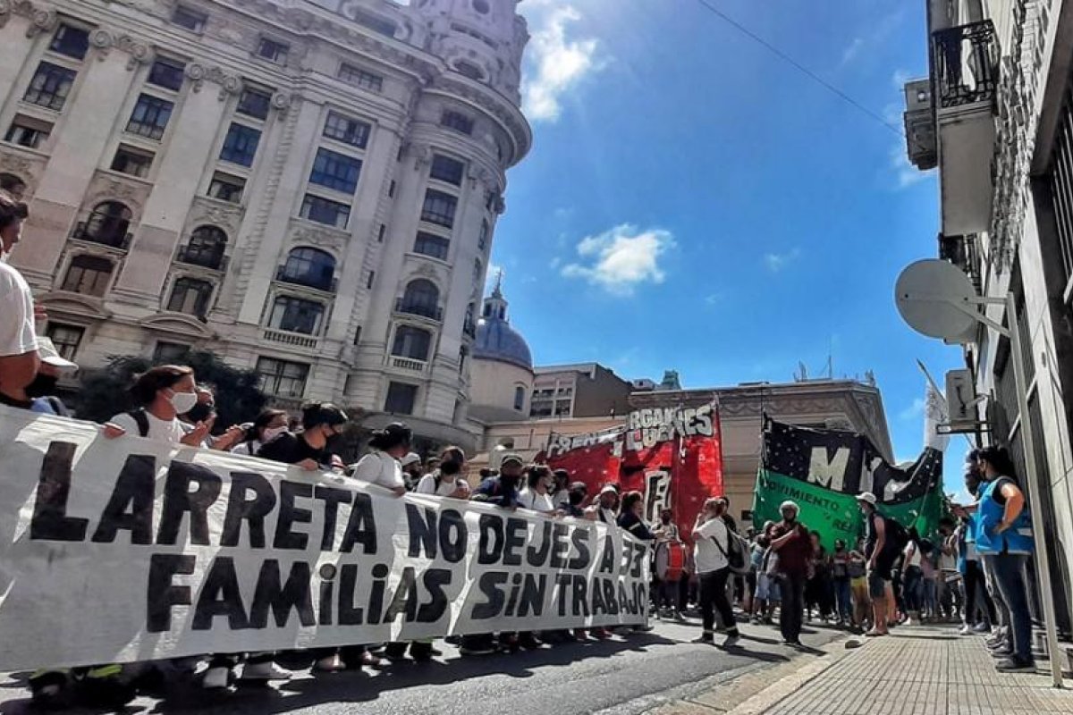 Continúa el acampe en el Ministerio de Hacienda porteño por 33 cooperativistas despedidos