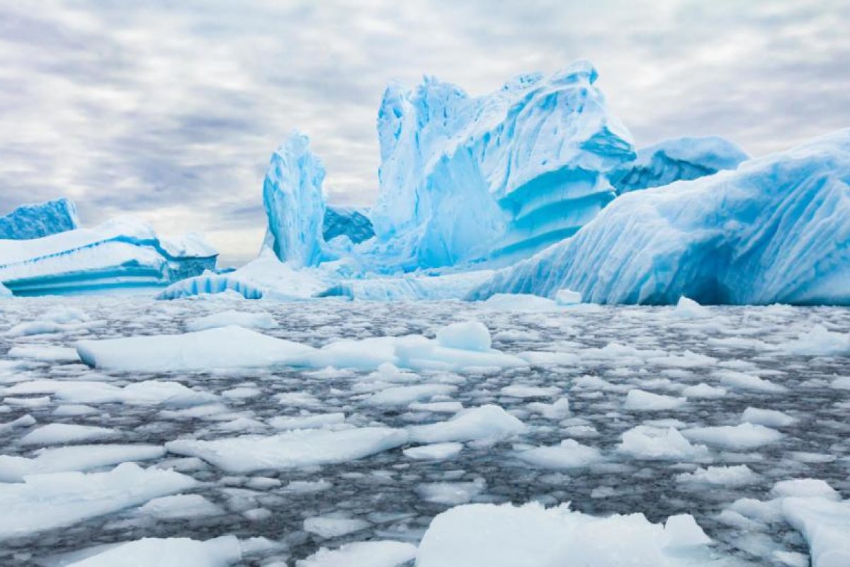 La actividad de un volcán durmiente provoca un enjambre de 85.000 sismos en la región antártica