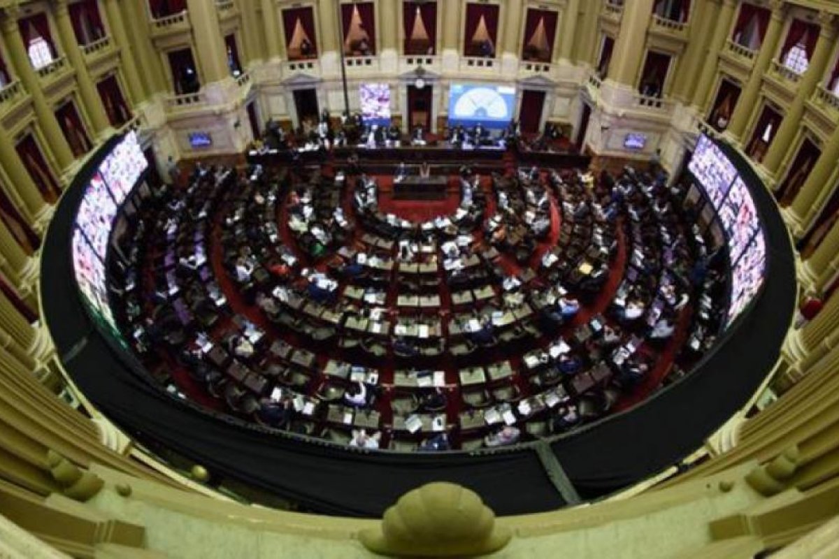 Para sesionar de forma presencial los diputados deberán ser testeados