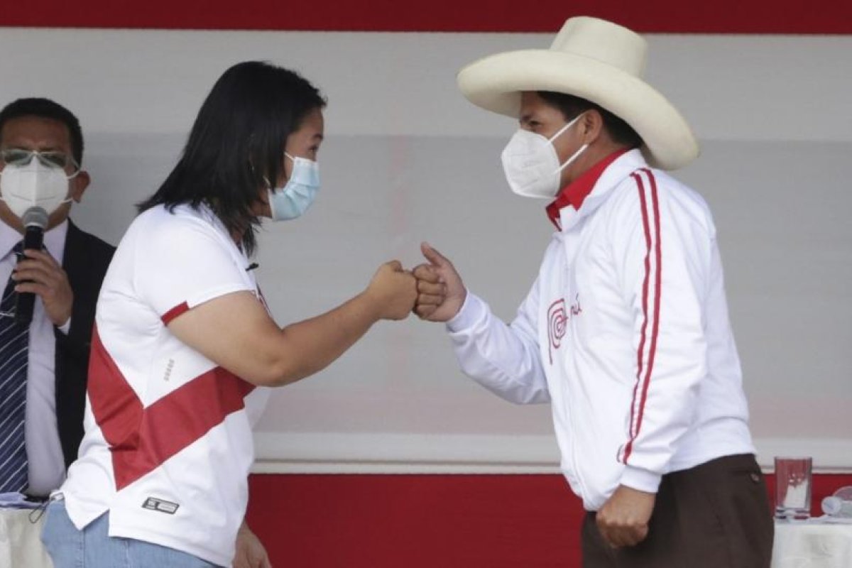 "Los que tenemos plata nos la vamos a poder acomodar, pero los pobres no": Los dichos clasistas y racistas colman la campaña electoral en Perú