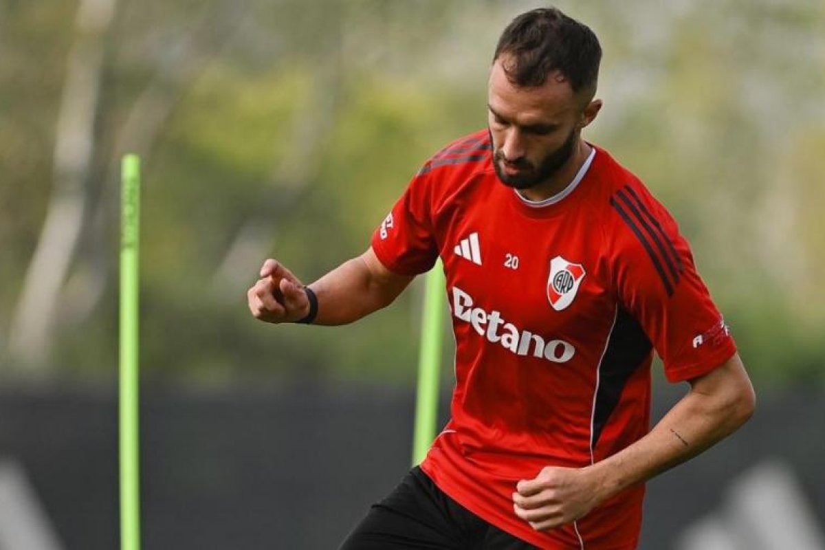Coudet Implementa Rotación Estratégica en el Encuentro contra Atlético Tucumán