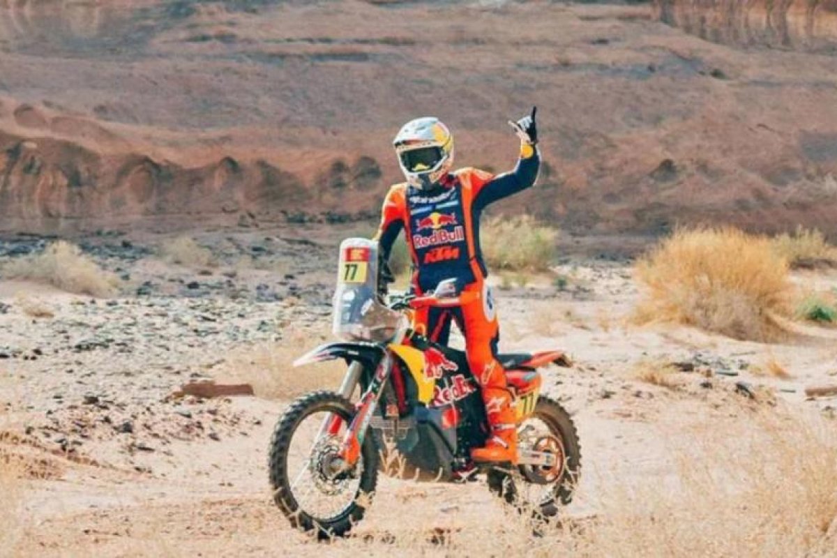 Luciano Benavides Encabeza la Clasificación del Rally Dakar 2026 en Motos