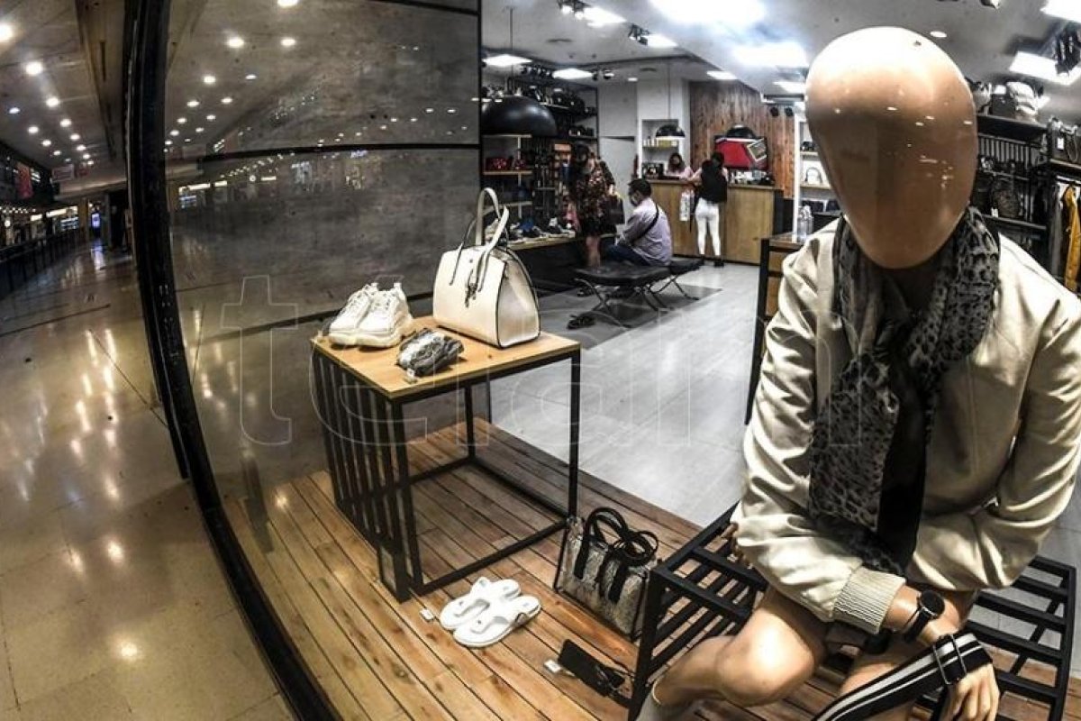 Las ventas en shoppings porteños están a un nivel equivalente al 50% respecto a la prepandemia