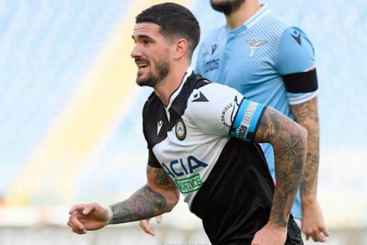 De Paul y Pusseto le rindieron tributo a Maradona en la victoria de Udinese
