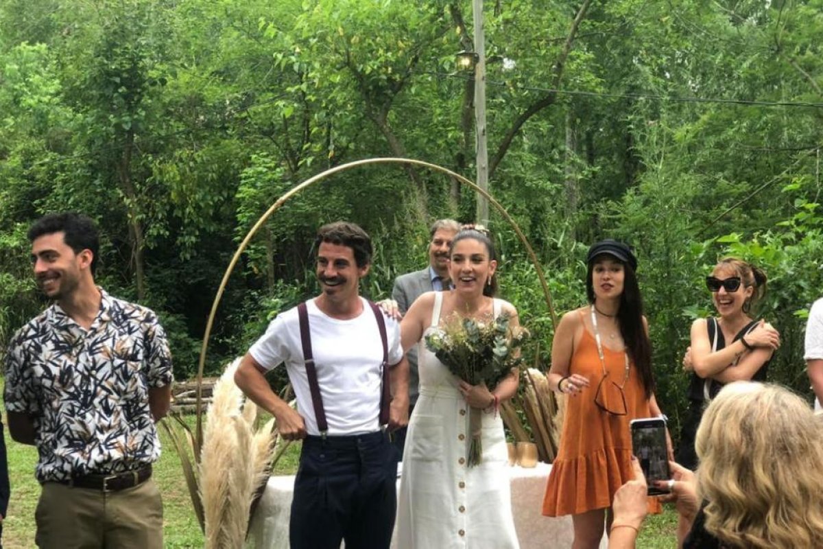 En imágenes: la boda súper íntima de Juana Repetto en la casa de su mamá, Reina Reech