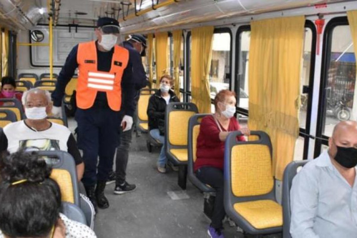 Así será la vuelta de los colectivos: pasajeros sentados y circulación hasta las 22 horas