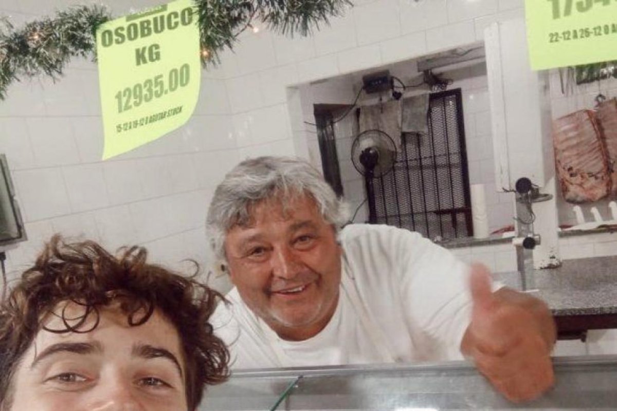 Franco Colapinto disfruta de vacaciones en San Andrés de Giles con su familia
