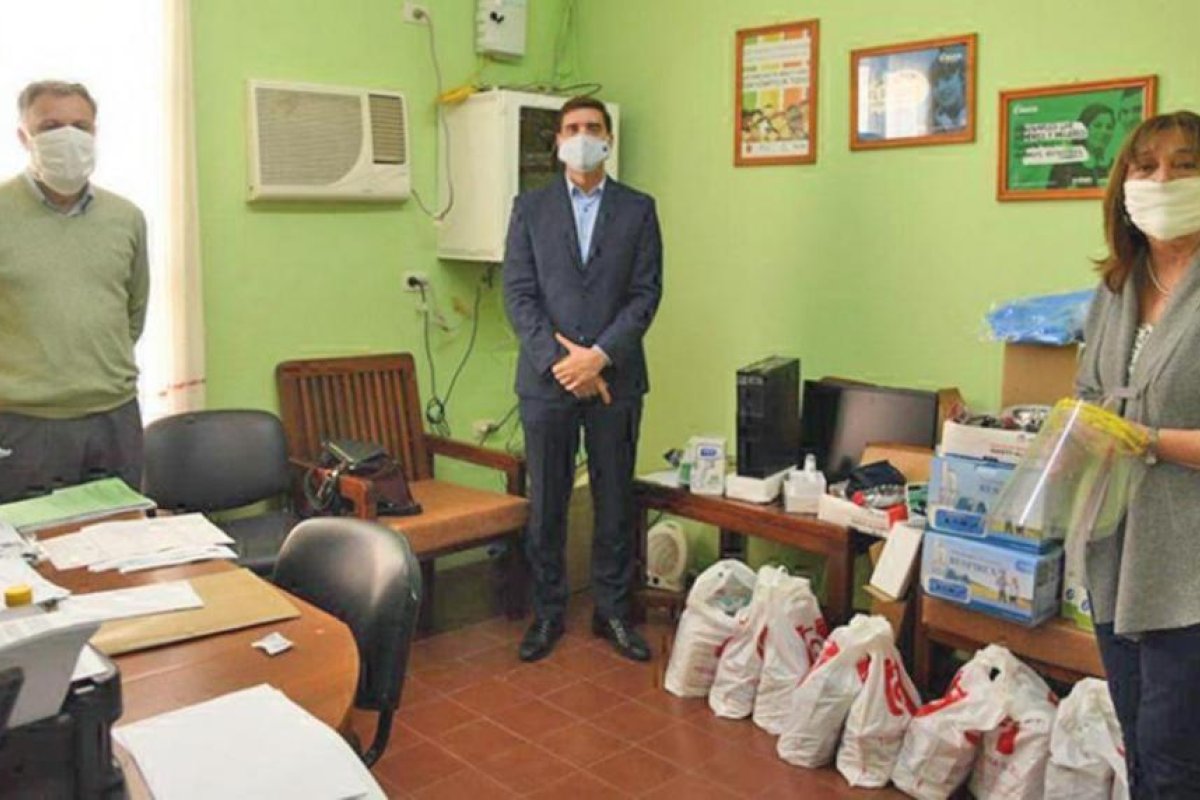 Entregan equipamientos e insumos a salas de primeros auxilios de Las Termas de Río Hondo