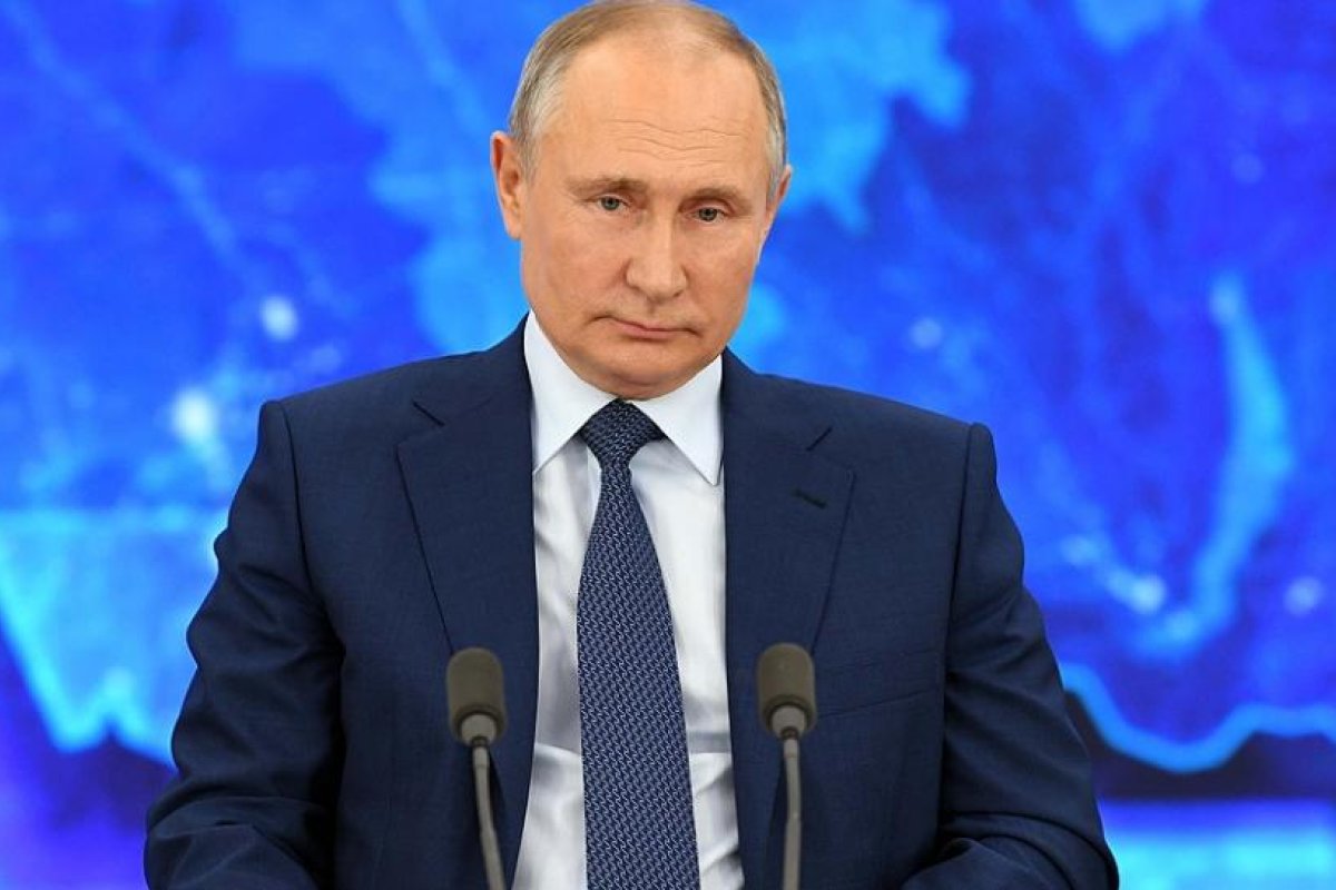 Putin dice que las vacunas rusas sirven para combatir las nuevas variantes de coronavirus