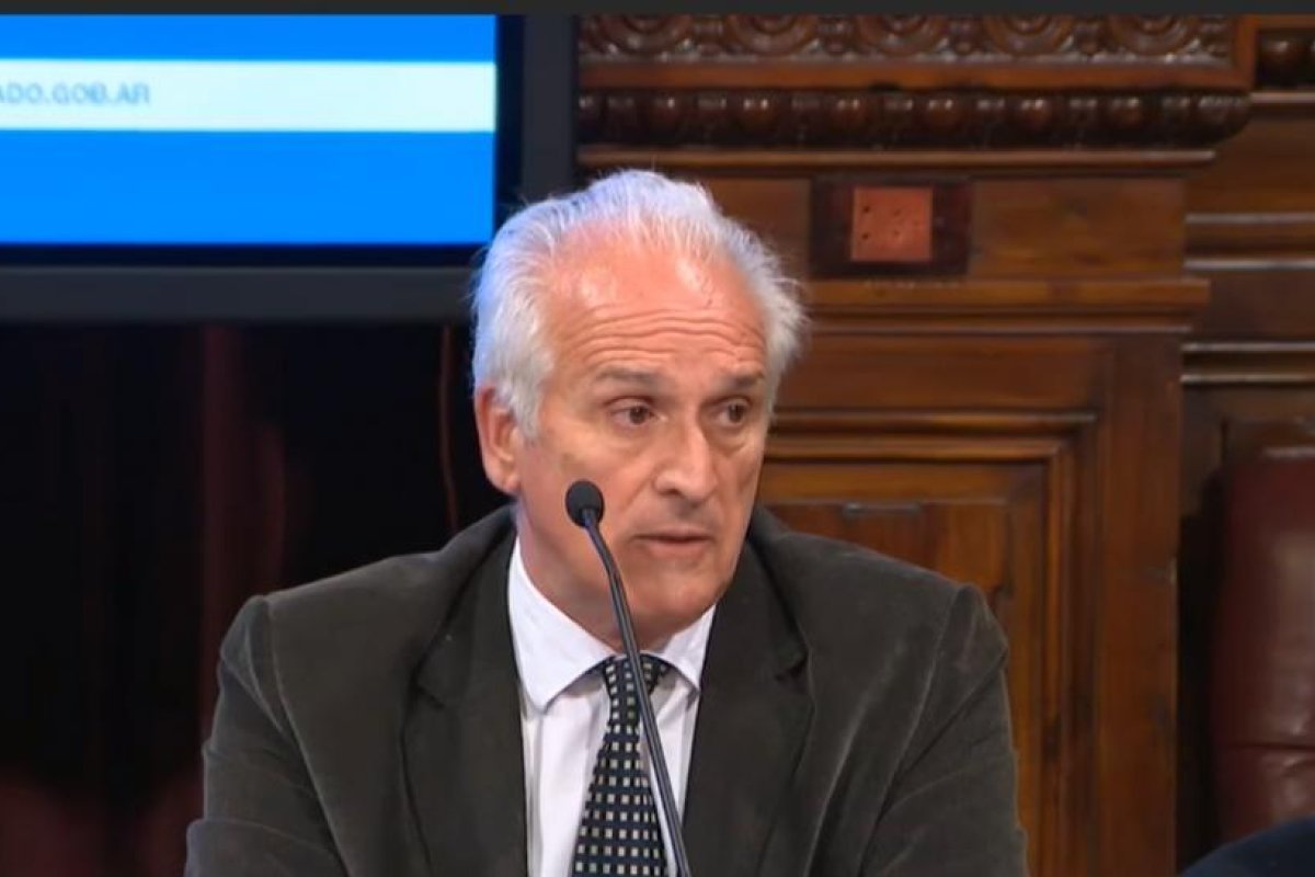 El titular de la UIF aseguró que investigarán la fuga de divisas a través del contrabando a Paraguay