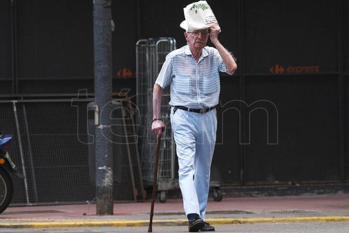 Cobran los jubilados y pensionados con ingresos hasta $ 21.393 y DNI terminado en 8