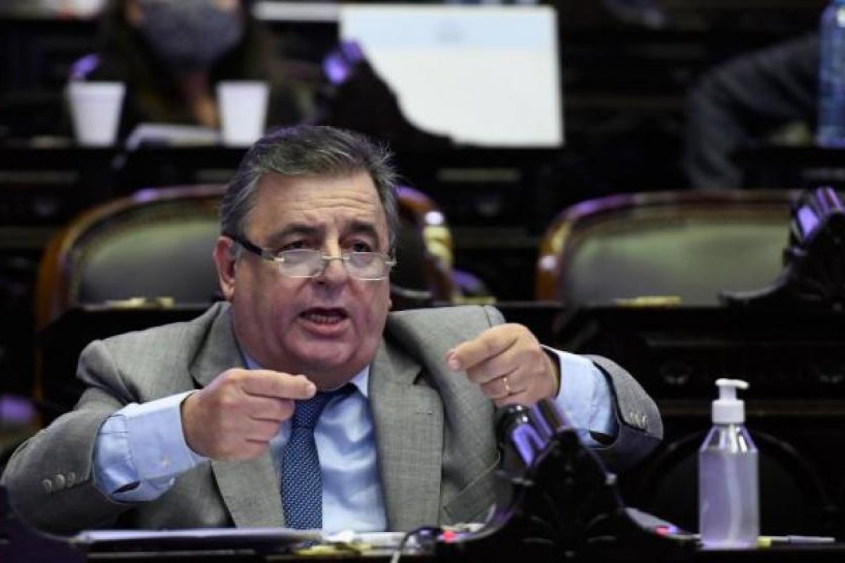 Negri le ofreció "un diván" a diputados del Frente de Todos que cuestionaron a Cambiemos
