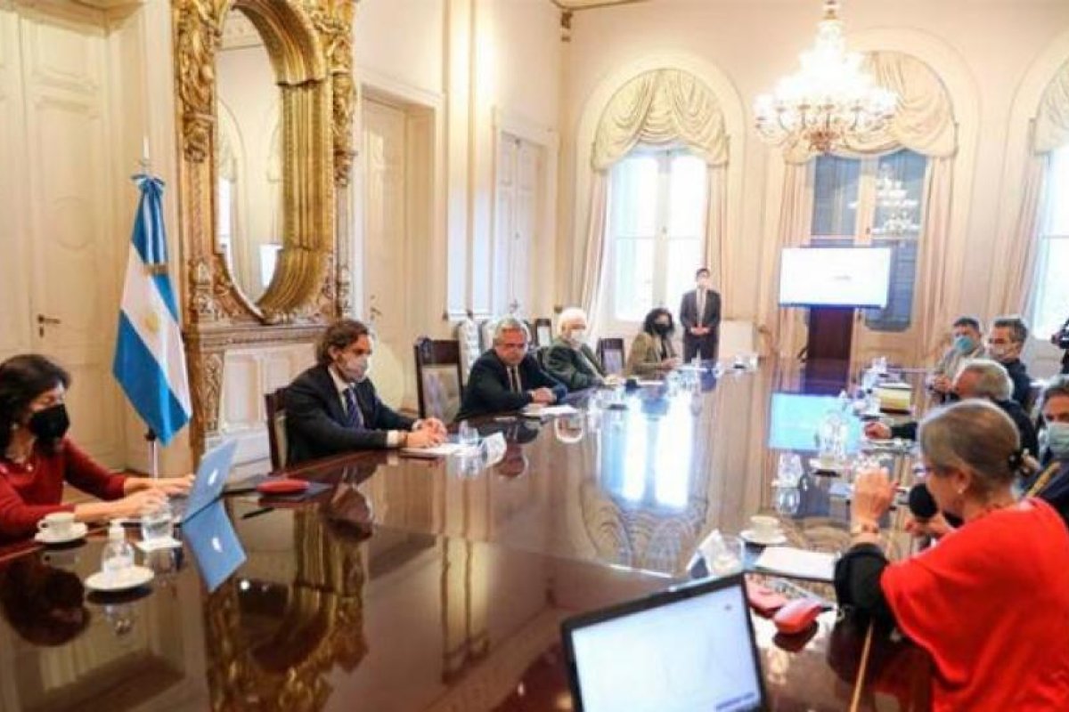 El presidente se reunió con el grupo de expertos que asesora al Gobierno