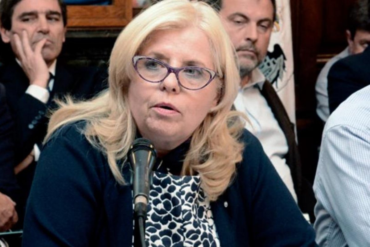 Bou Pérez: "Hay que formar a los agentes de la ciudad de una forma más humanística"