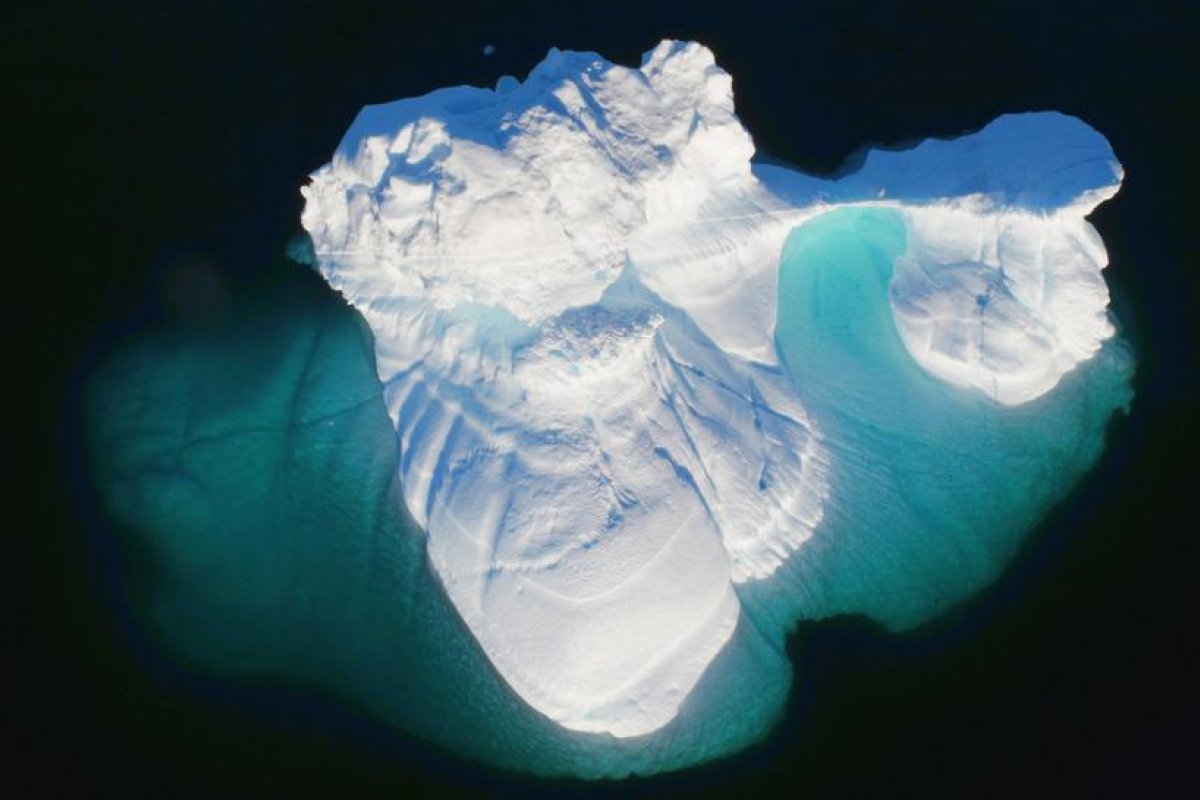 Una web permite dibujar un iceberg y ver si flota o se vuelca