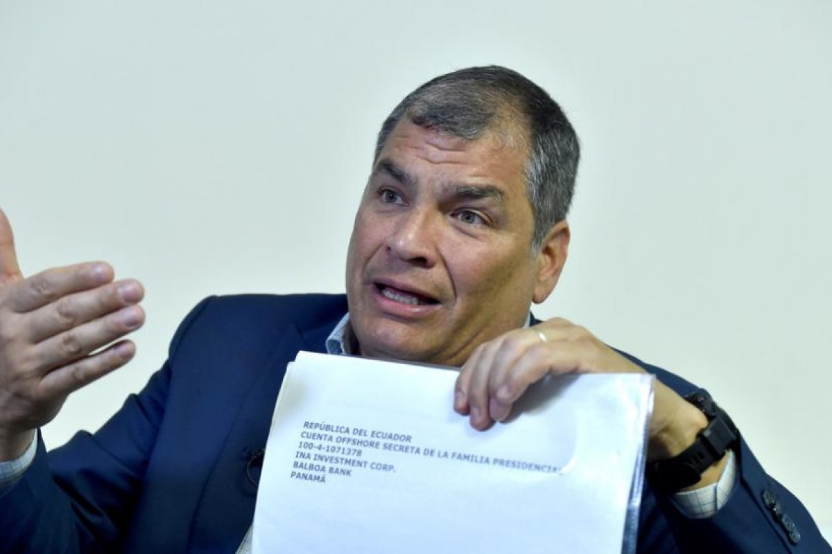 Rafael Correa denuncia que la Justicia ecuatoriana ahora lo investiga por supuesto "homicidio"