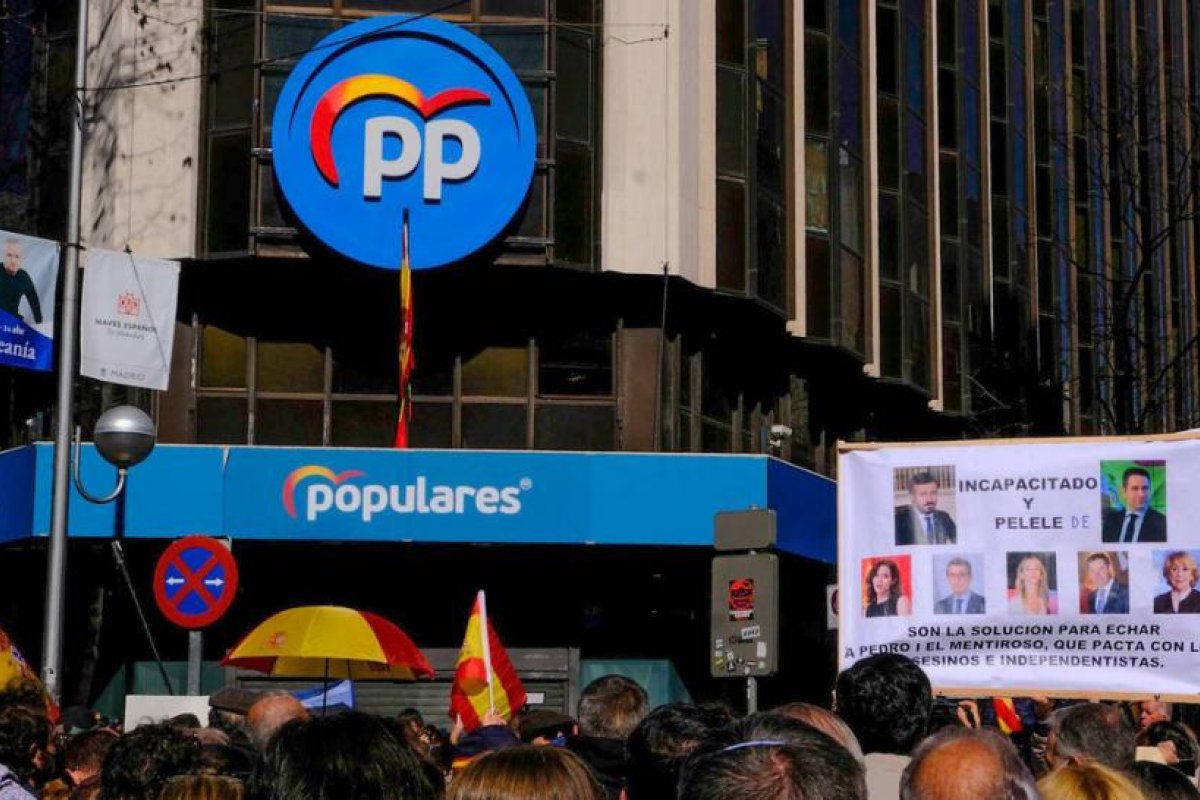 El Congreso Extraordinario del Partido Popular abre la puerta del liderazgo del principal partido de la oposición en España a Núñez Feijóo