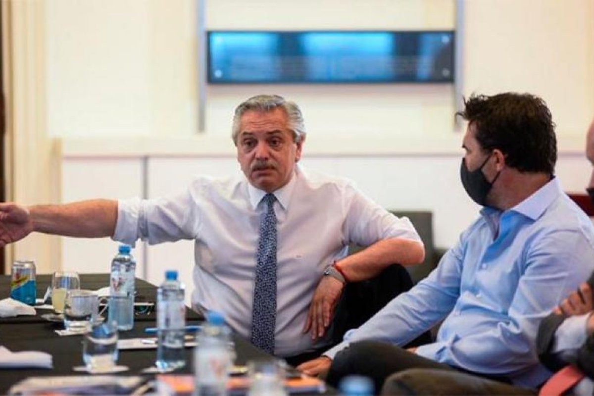 El Presidente ordenó ser muy rigurosos en los controles de precios y evitar la especulación