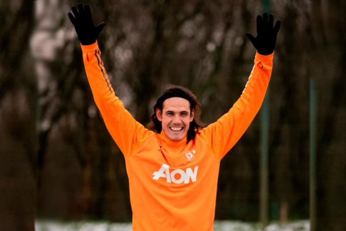 El padre de Cavani insistió que su hijo tiene chances de ser jugador de Boca