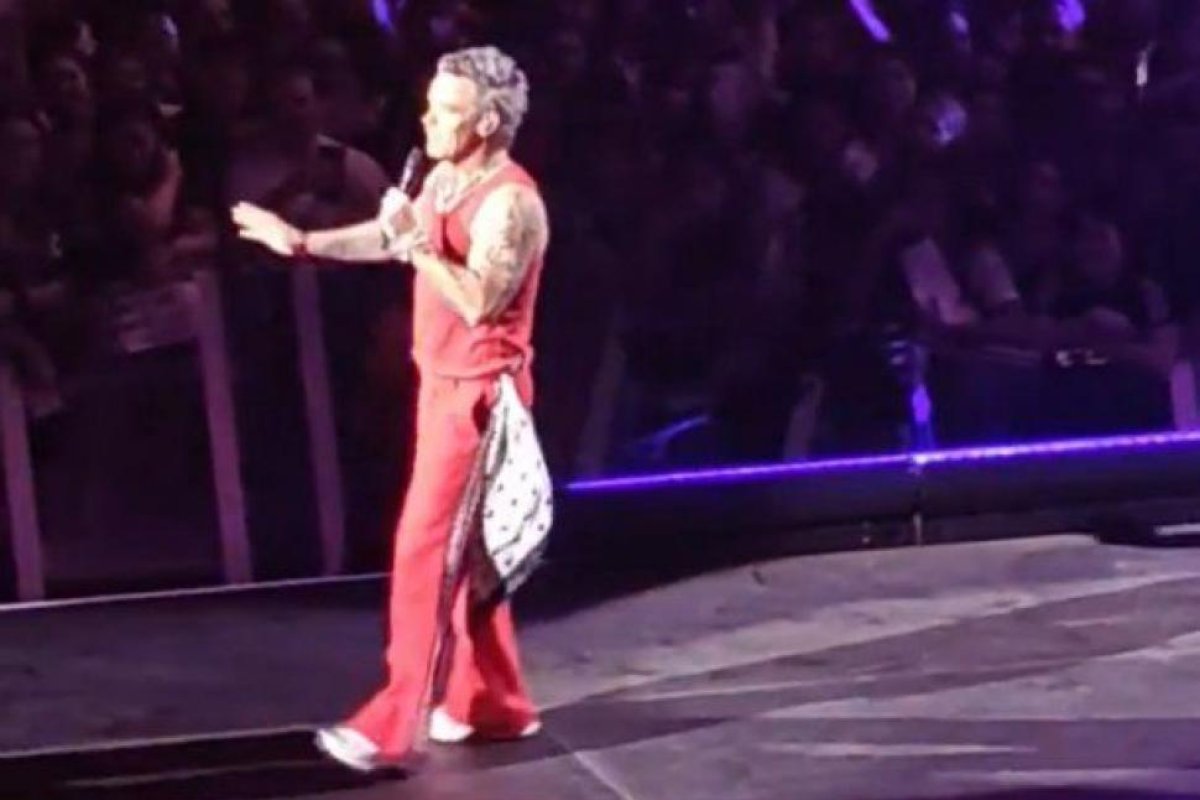 Robbie Williams rinde homenaje a Soda Stereo en su show en Buenos Aires