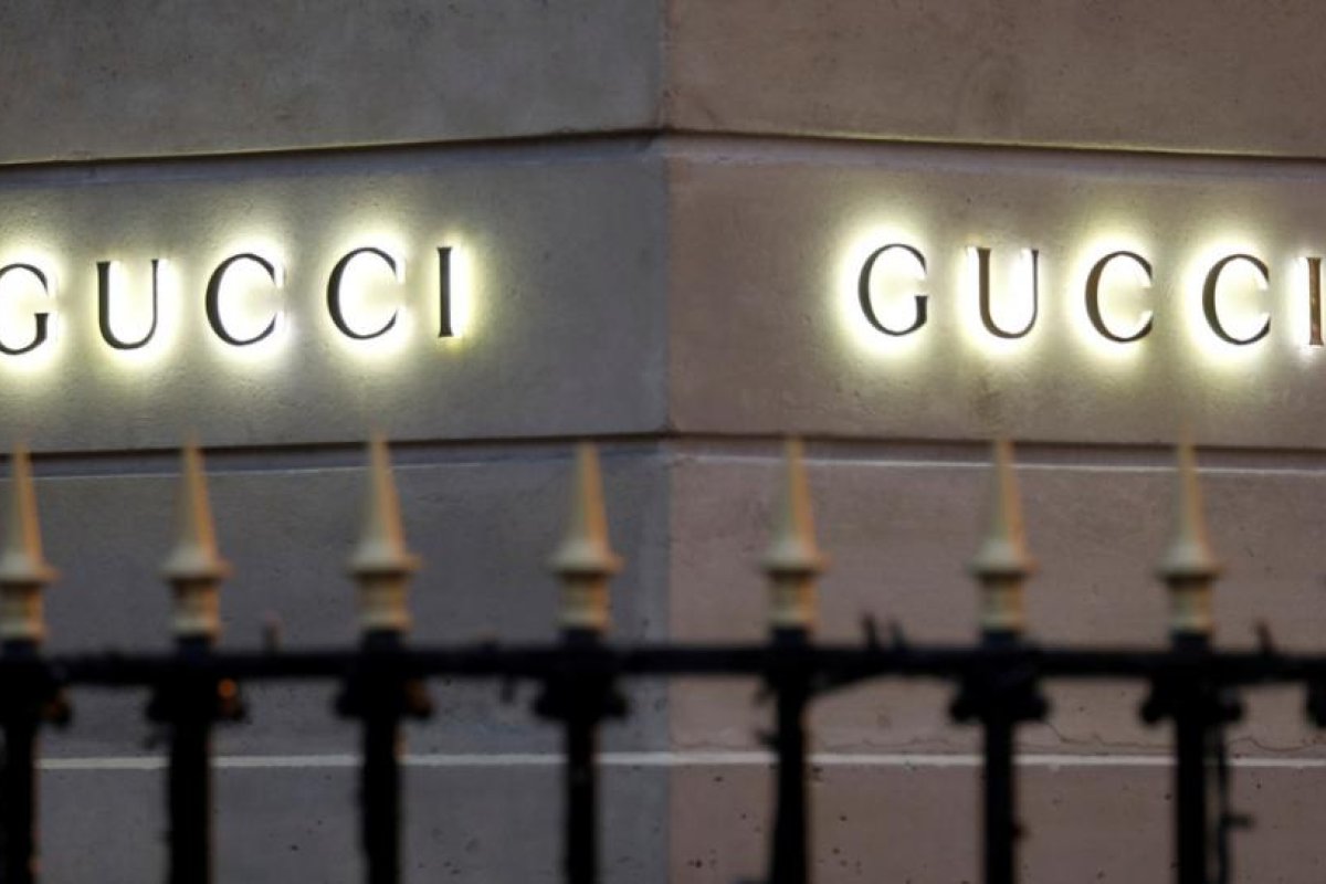 Una limpiadora se convierte en modelo y logra un contrato con Gucci