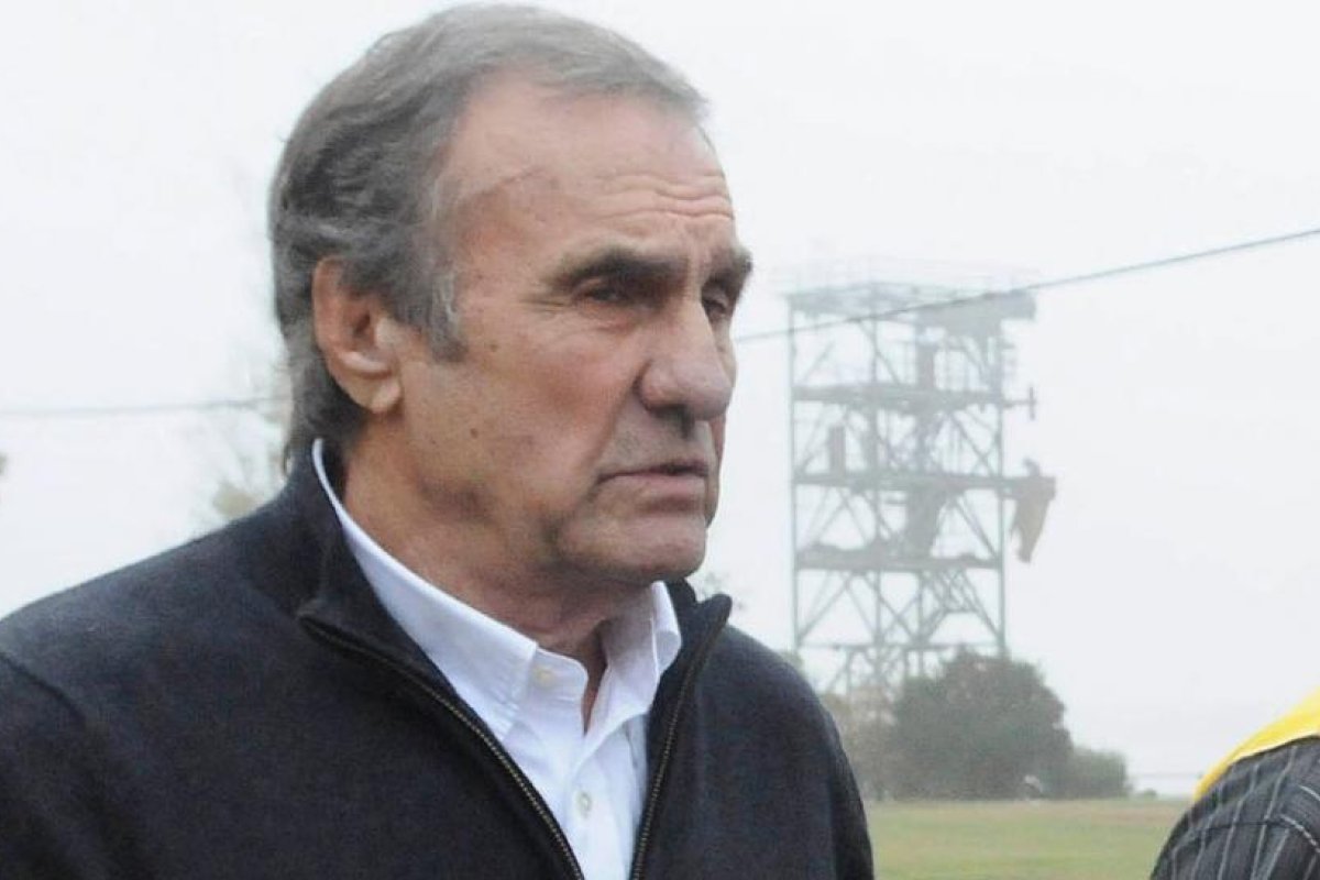 Reutemann sigue internado en terapia intensiva con un "cuadro inestable"