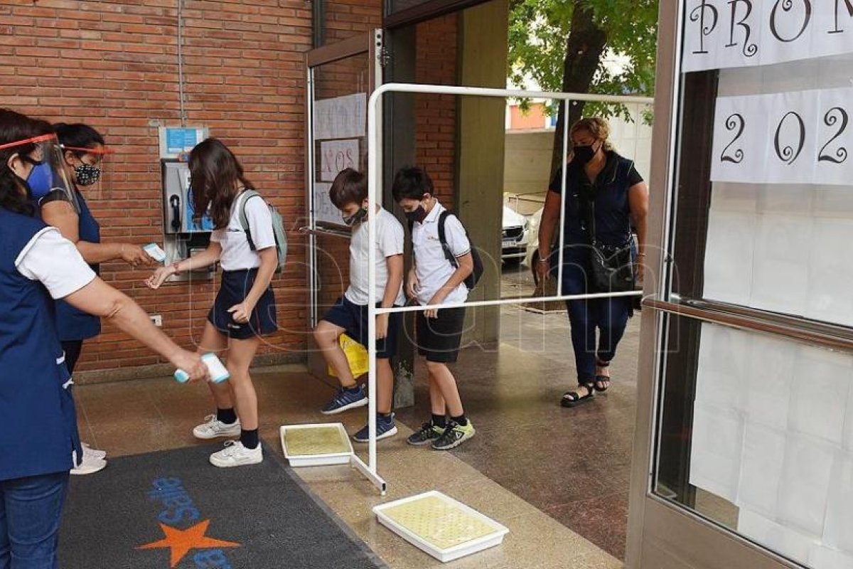 Sindicato de Docentes Privados: "En Ciudad nos forzaron a trabajar incumpliendo el decreto"