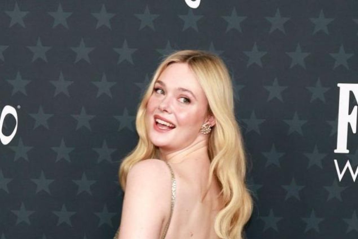 Elle Fanning deslumbra en los Critics Choice Awards 2026 con estilo excepcional