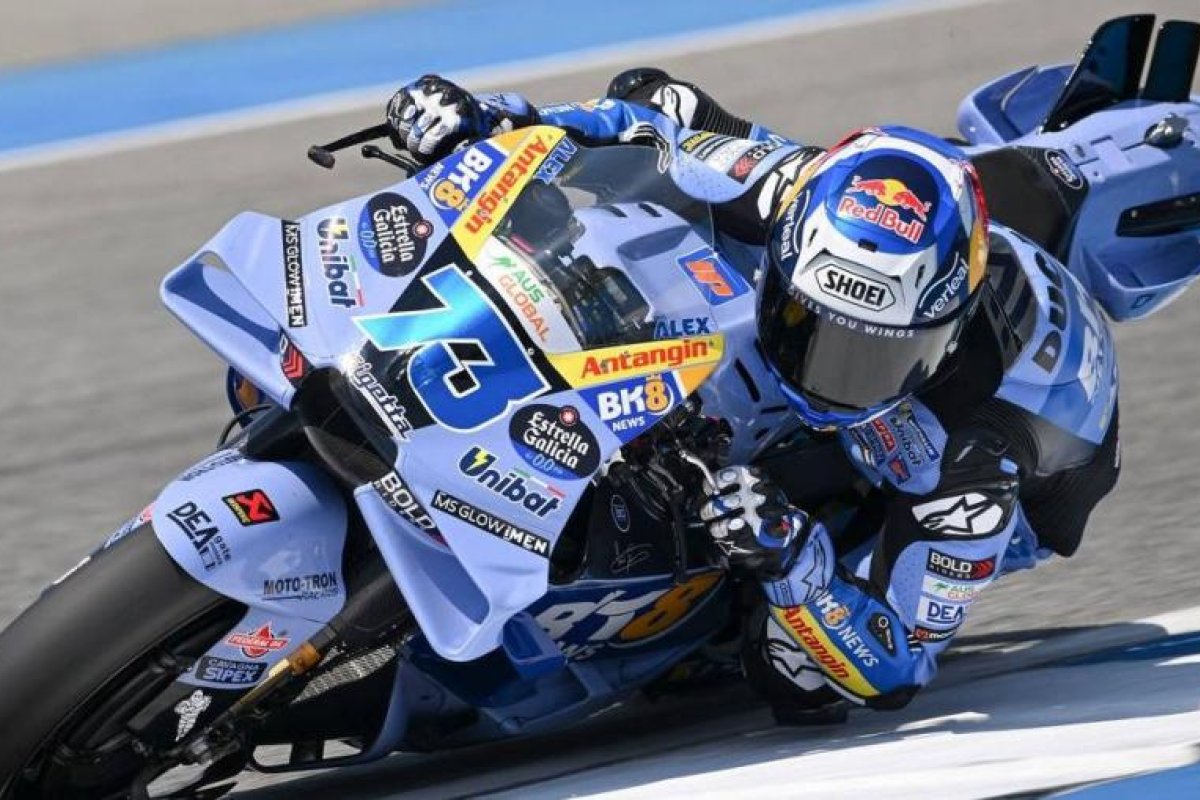 Alex Márquez establece el mejor tiempo en los ensayos de MotoGP en Buriram