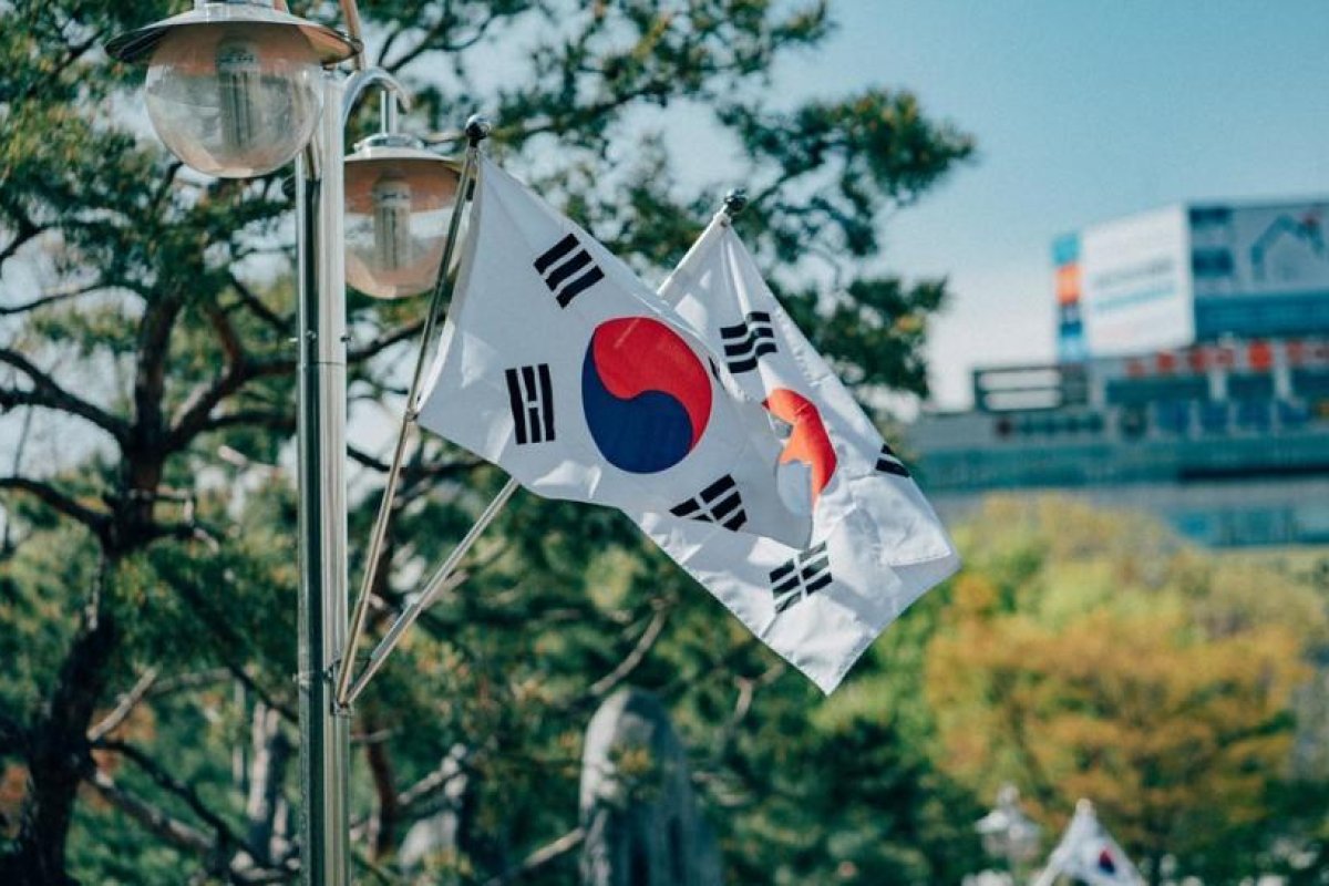Corea del Sur prohibirá la exportación de materiales estratégicos a Rusia y planea desconectar al país del sistema interbancario SWIFT