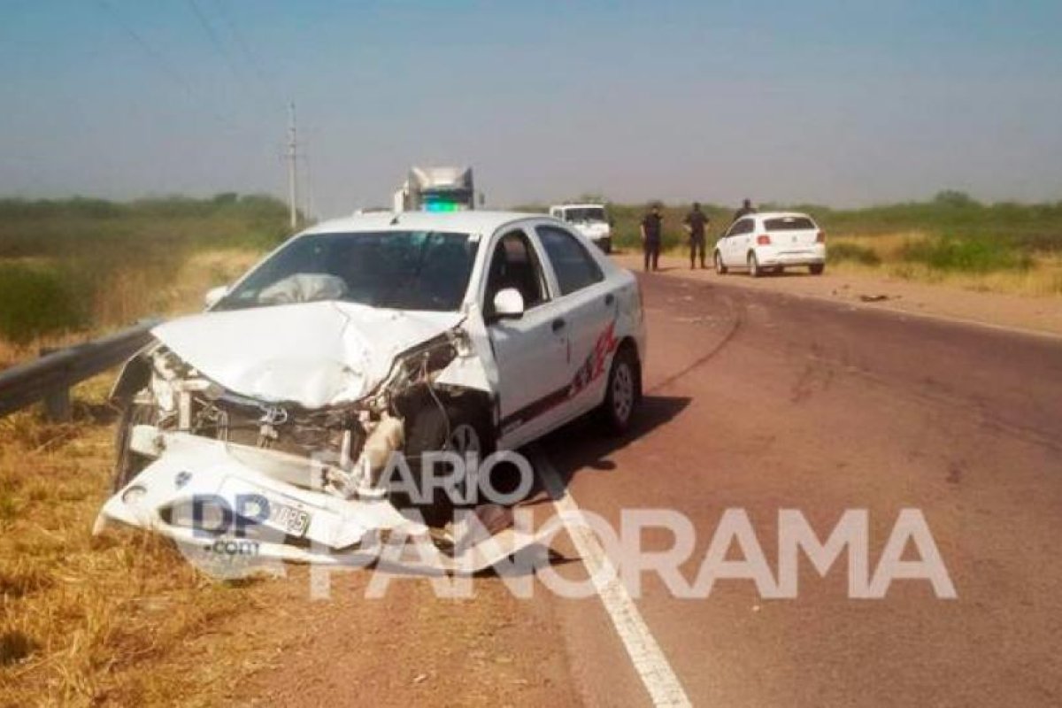 Automovilista resulta herido al chocar de frente contra un camión