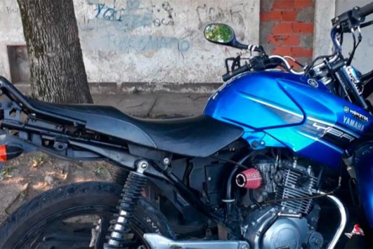 Intentaron robar una moto y fueron linchados por los vecinos