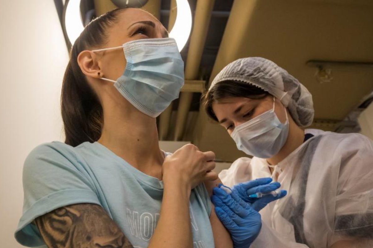 El Ministerio de Salud de Rusia autoriza vacunar a las mujeres embarazadas con Sputnik V