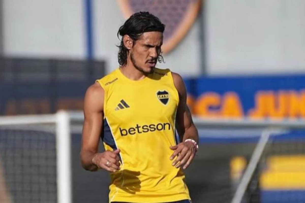 Edinson Cavani se aproxima a su retorno con Boca Juniors