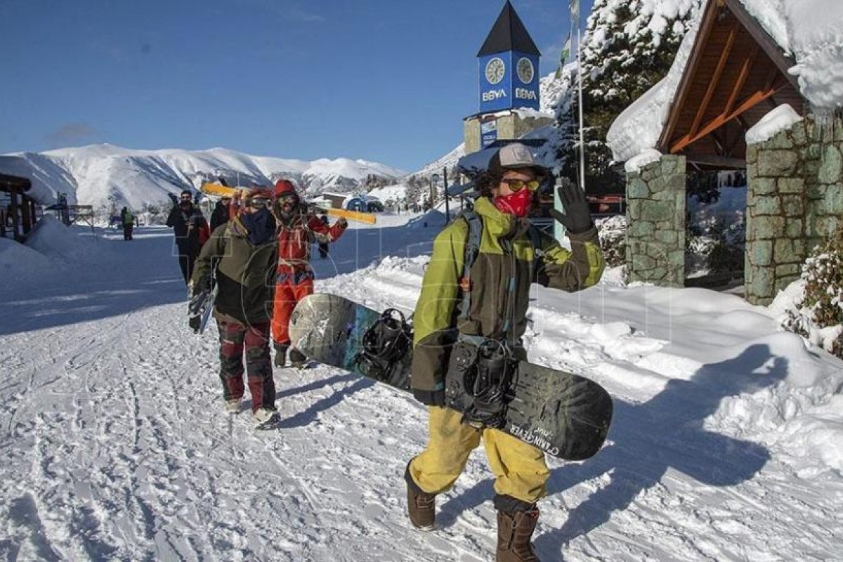 Bariloche: habilitan actividades de turismo como "prueba piloto" para una reapertura