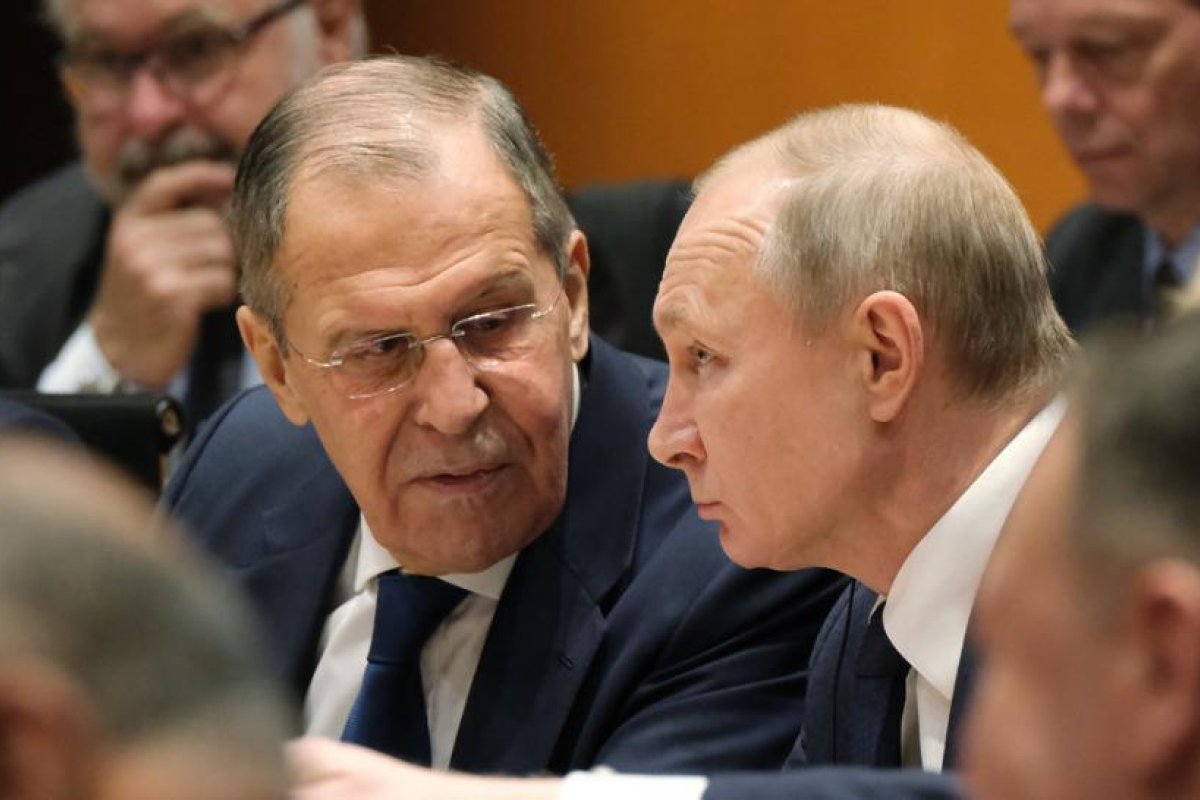 La Unión Europea impone sanciones contra Putin y Lavrov