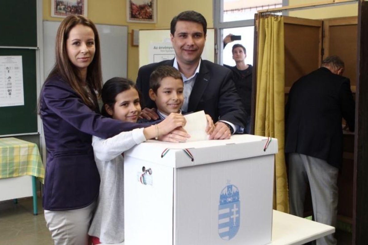 El Gobierno de Hungría propone fijar en la Constitución los roles de género cristianos