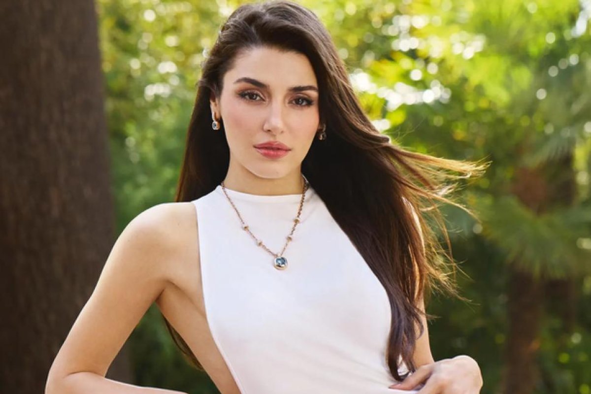 Hande Erçel Deslumbra en Nueva Serie de Disney+ "Recuerdos del Amor"