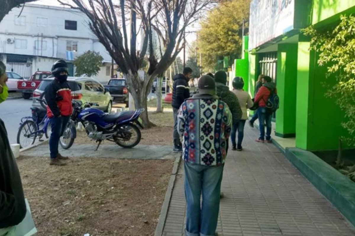 Huertas y Cercos: Entregan kits de semillas varias a minifundistas y vecinos termenses