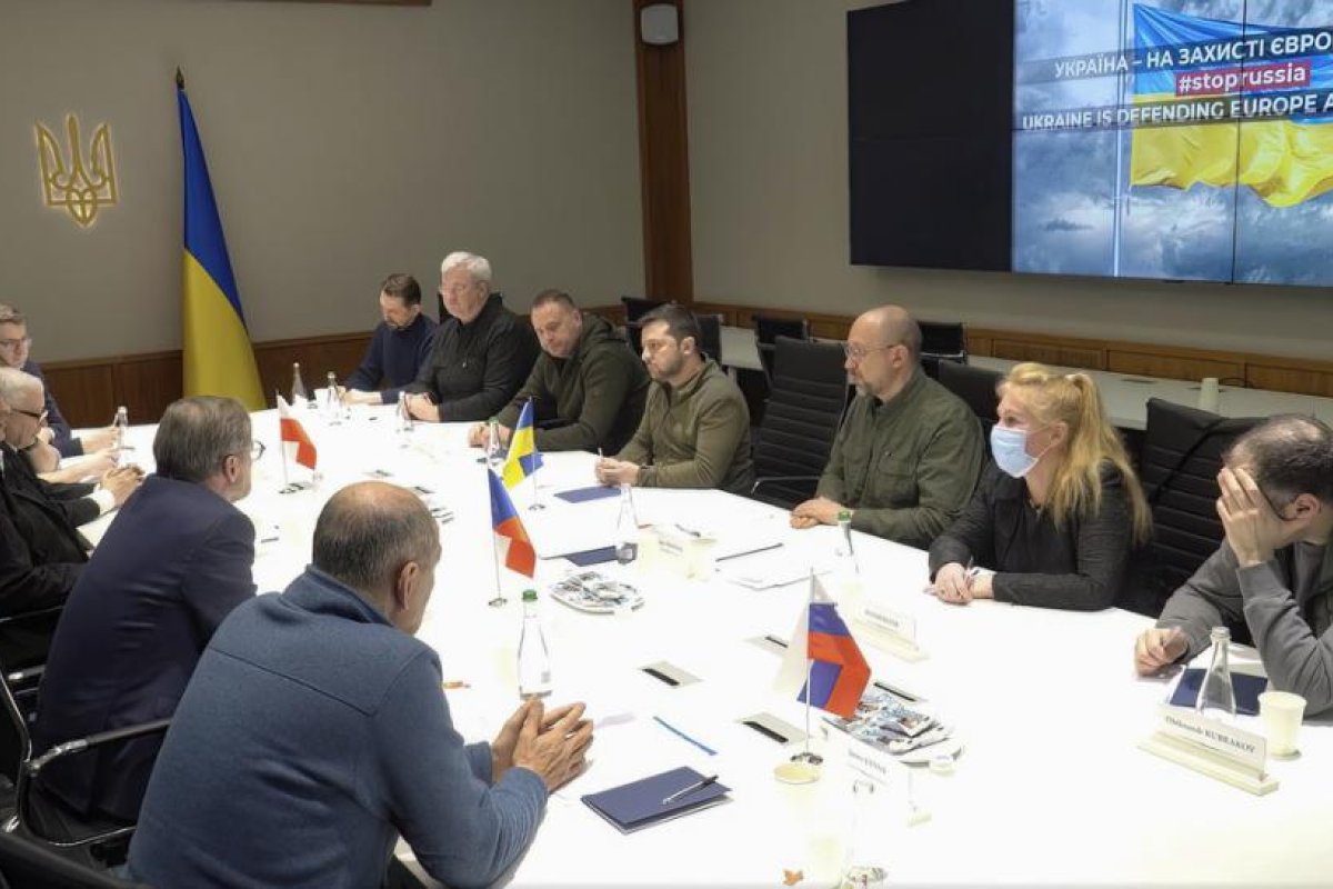 Polonia pide establecer una "misión de paz" de la OTAN en Ucrania
