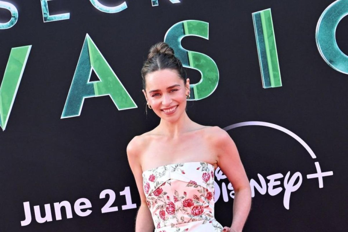 Tráiler de 'Ponies': nueva serie de espionaje con Emilia Clarke