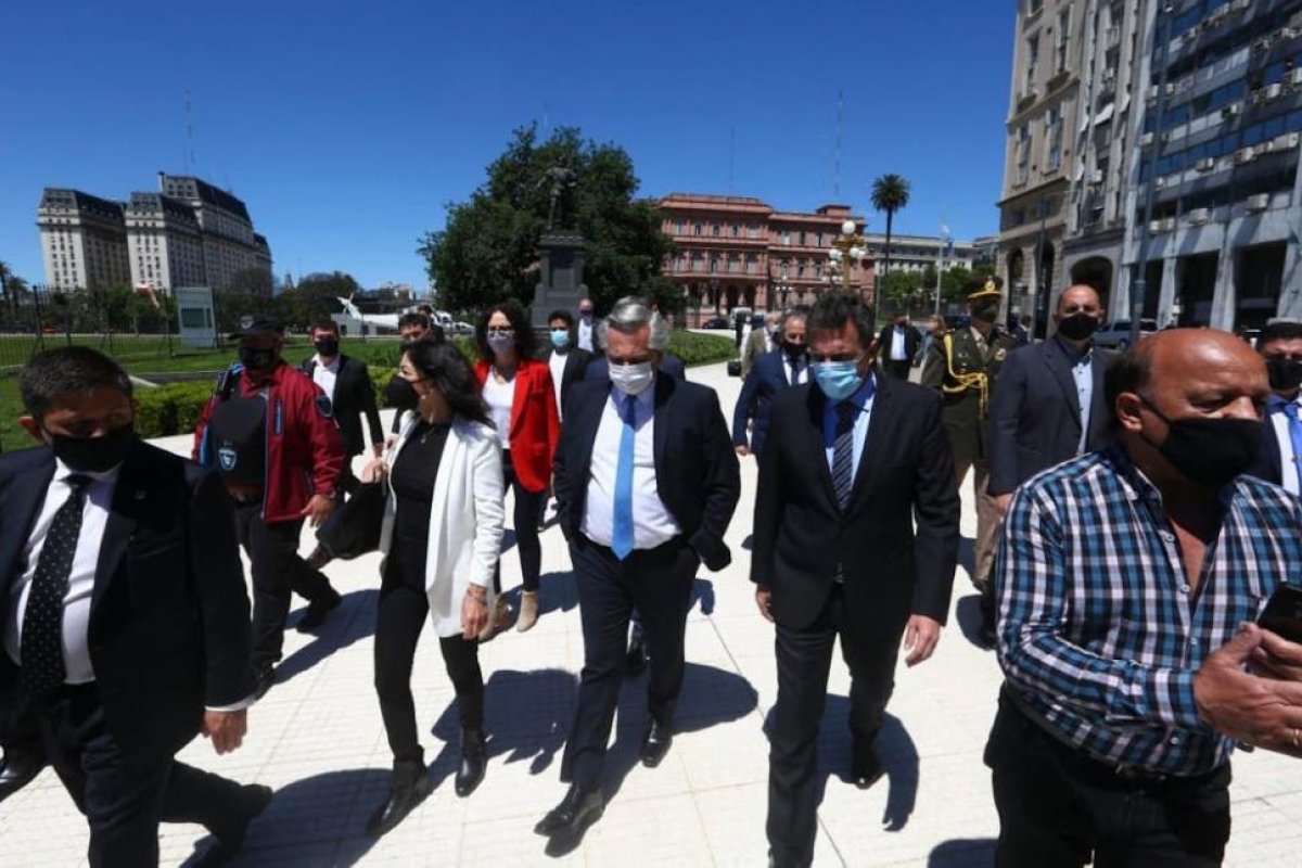 "Una agenda propia", el objetivo del Gobierno con el proyecto de legalización del aborto