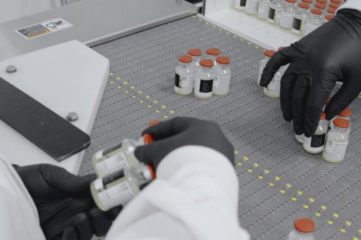 Aumenta la demanda de Regeneron tras afirmar Trump que ese fármaco "cura" el covid-19