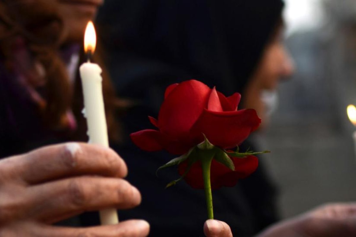 Absueltos 3 hombres que arrastraron desnuda a una mujer de 70 años por su aldea tras rumores de que su hijo tenía una aventura con una musulmana