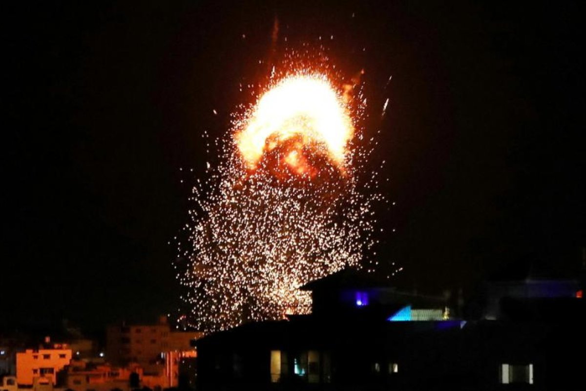 Israel realiza nuevos ataques contra Gaza mientras agradece a EE.UU. por volver a bloquear una resolución de la ONU que pedía un alto el fuego