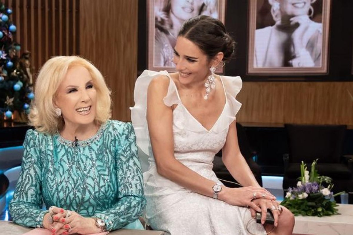 Juana Viale informa sobre la salud de Mirtha Legrand en su programa
