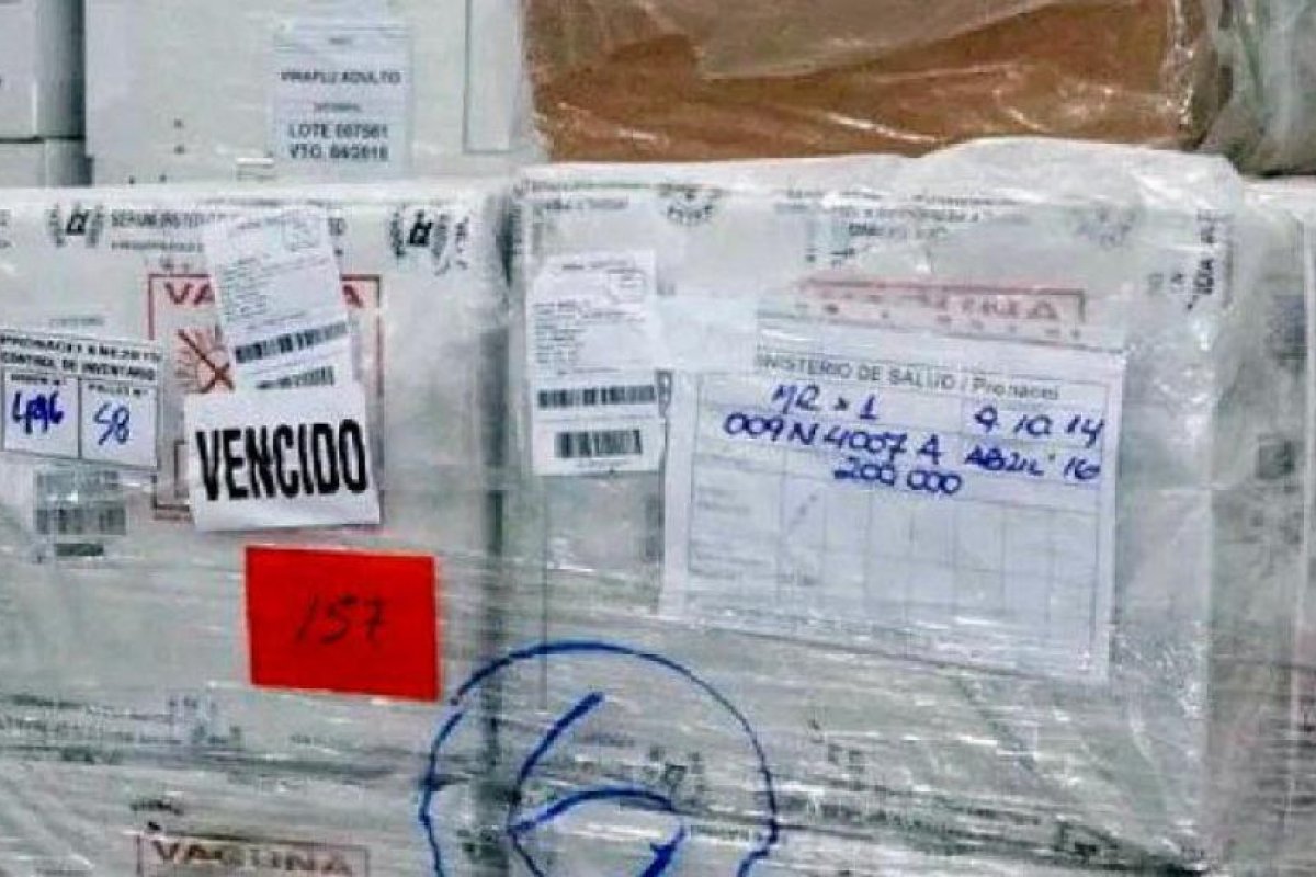Denuncian a exministros de Macri por fraude de casi u$s7 millones con vacunas vencidas
