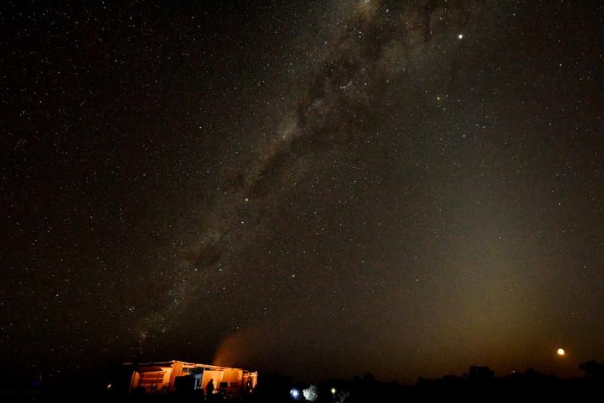 Este mes toca mirar al cielo: noviembre llega cargado de fascinantes lluvias de meteoros para todos los gustos